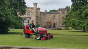 Baroness LM331 Tees & Surround Mower