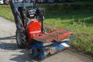 Koppl Compact Easy Pedestrian Sweeper